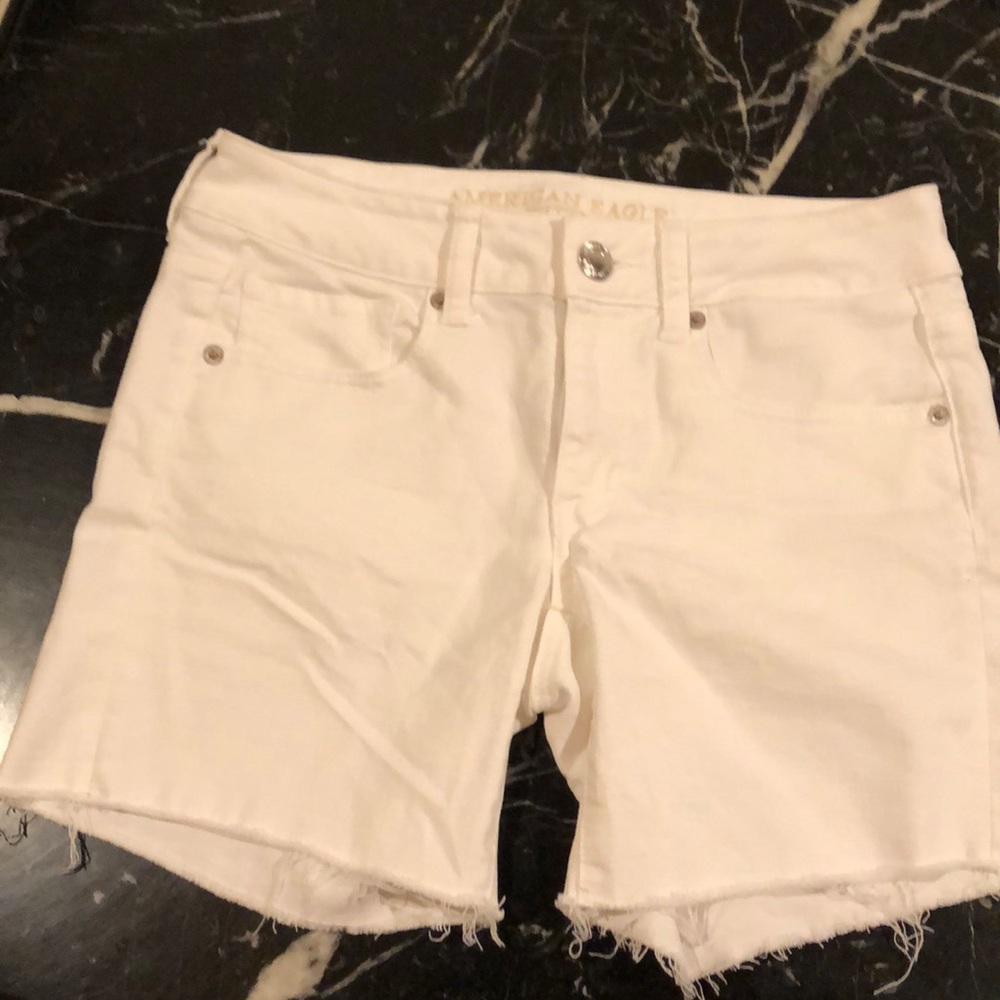 American Eagle White Denim Fray Hem Shorts 6